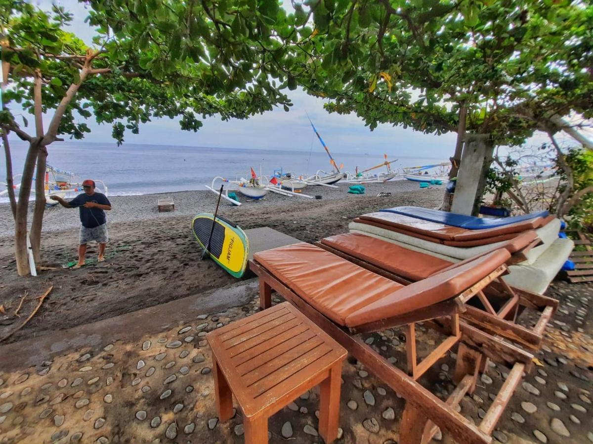 Solaluna Beach Homestay Amed Екстериор снимка