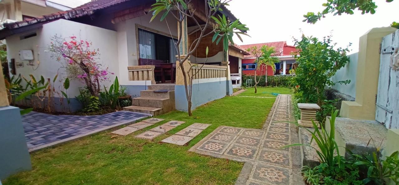Solaluna Beach Homestay Amed Екстериор снимка