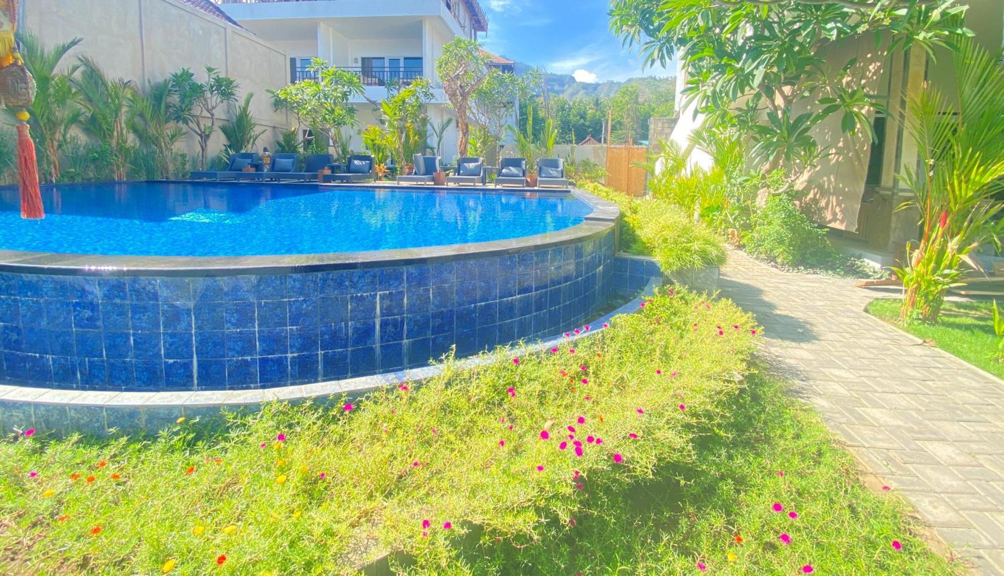 Solaluna Beach Homestay Amed Екстериор снимка