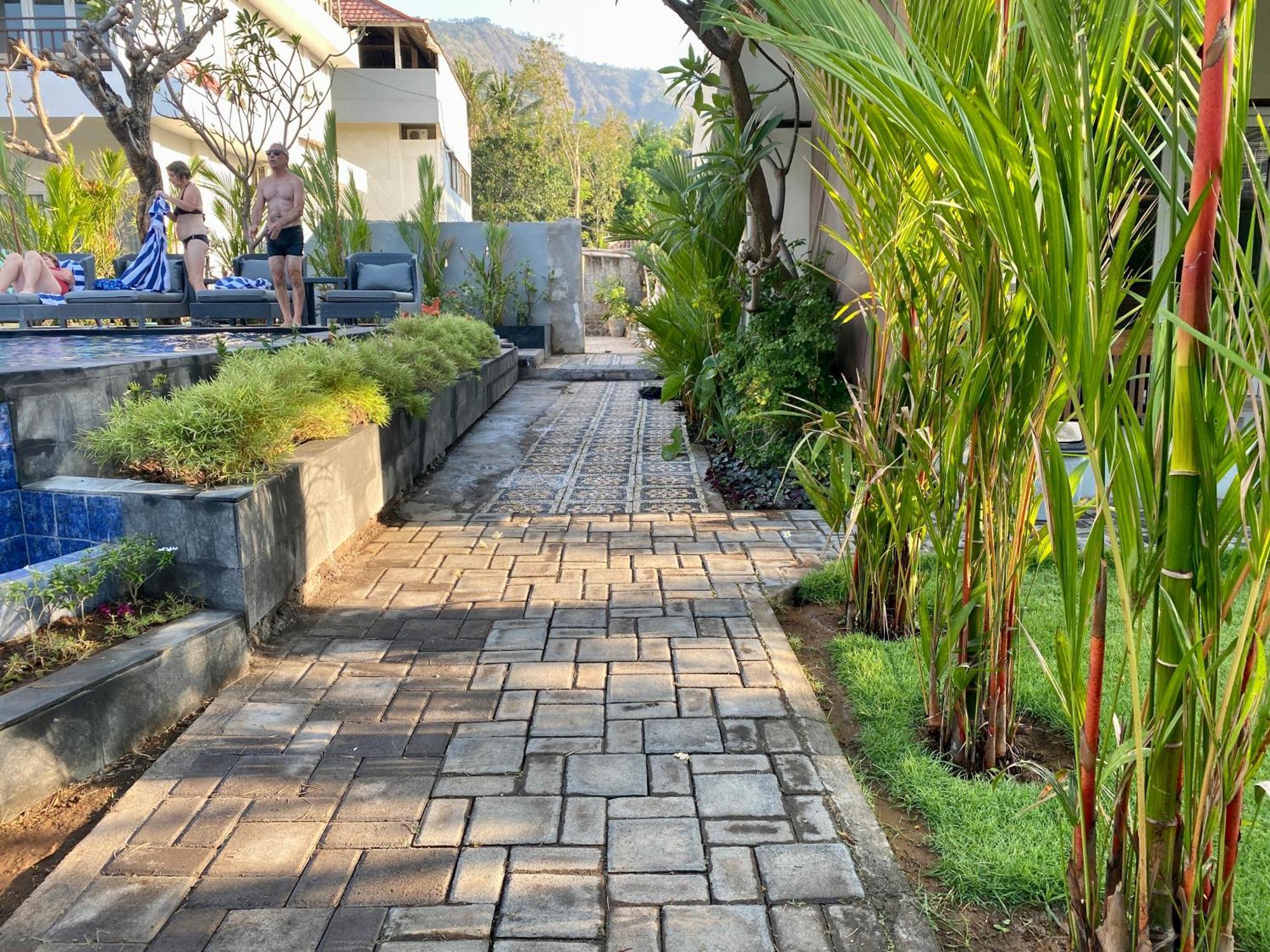 Solaluna Beach Homestay Amed Екстериор снимка