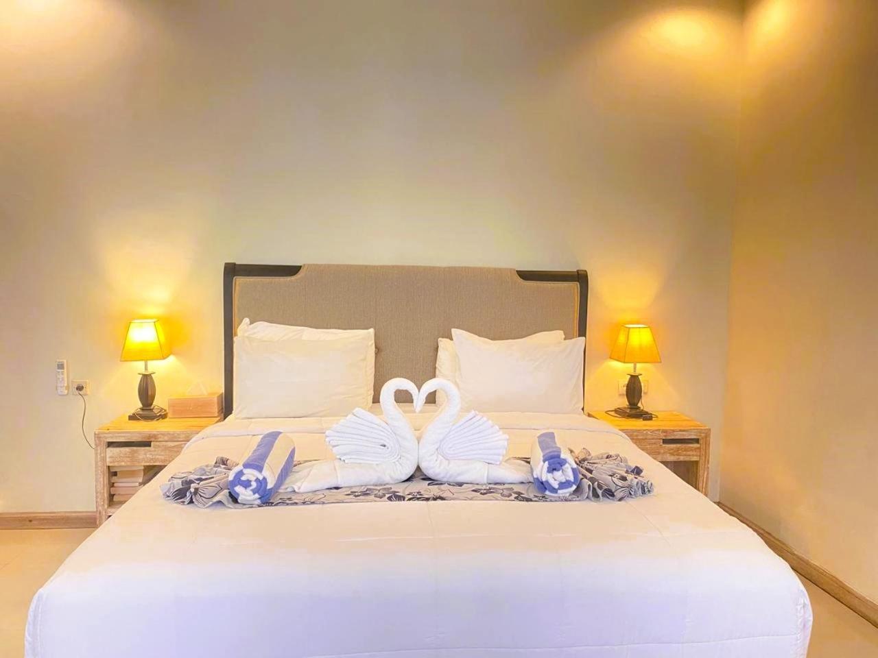 Solaluna Beach Homestay Amed Екстериор снимка