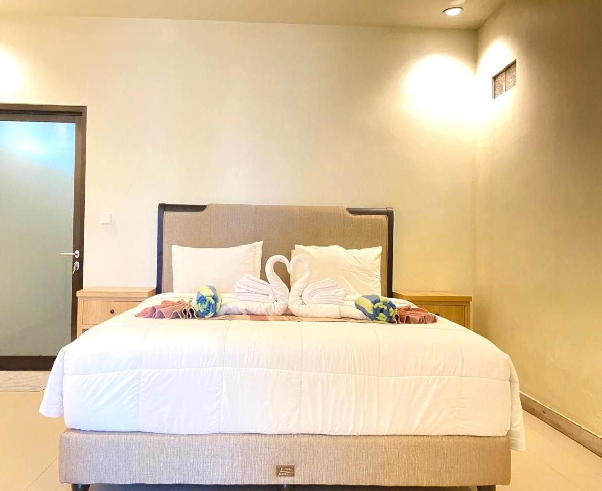 Solaluna Beach Homestay Amed Екстериор снимка