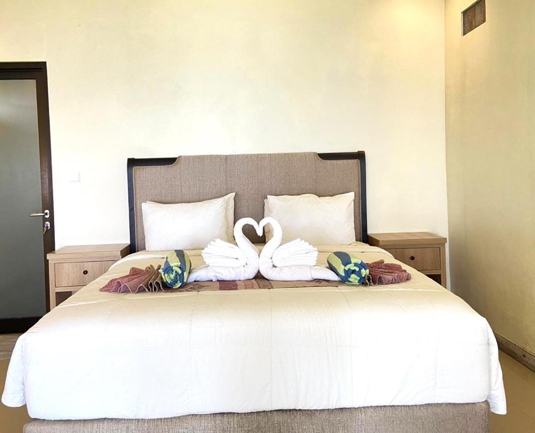 Solaluna Beach Homestay Amed Екстериор снимка