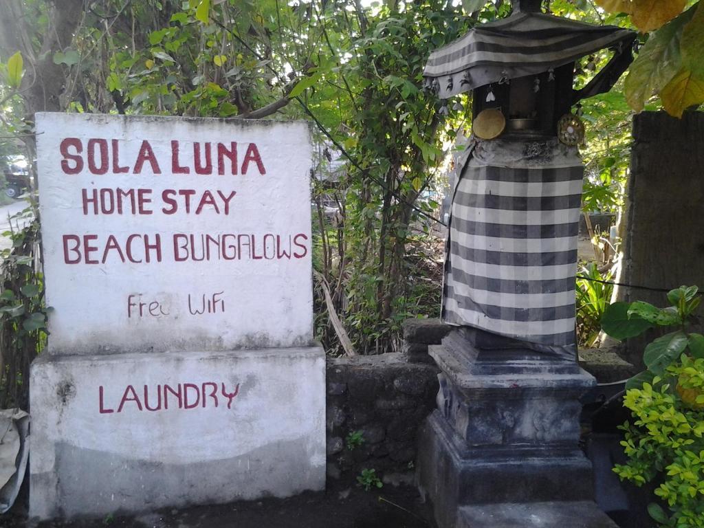 Solaluna Beach Homestay Amed Екстериор снимка