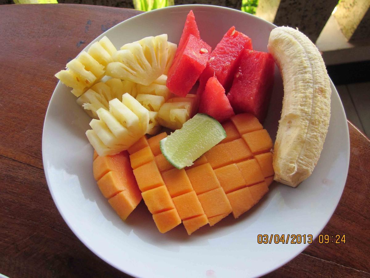 Solaluna Beach Homestay Amed Екстериор снимка
